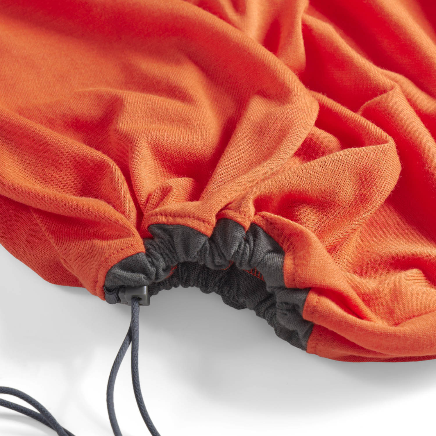 Warmth-trapping hollow-core fibers + infra-red ceramic pigments