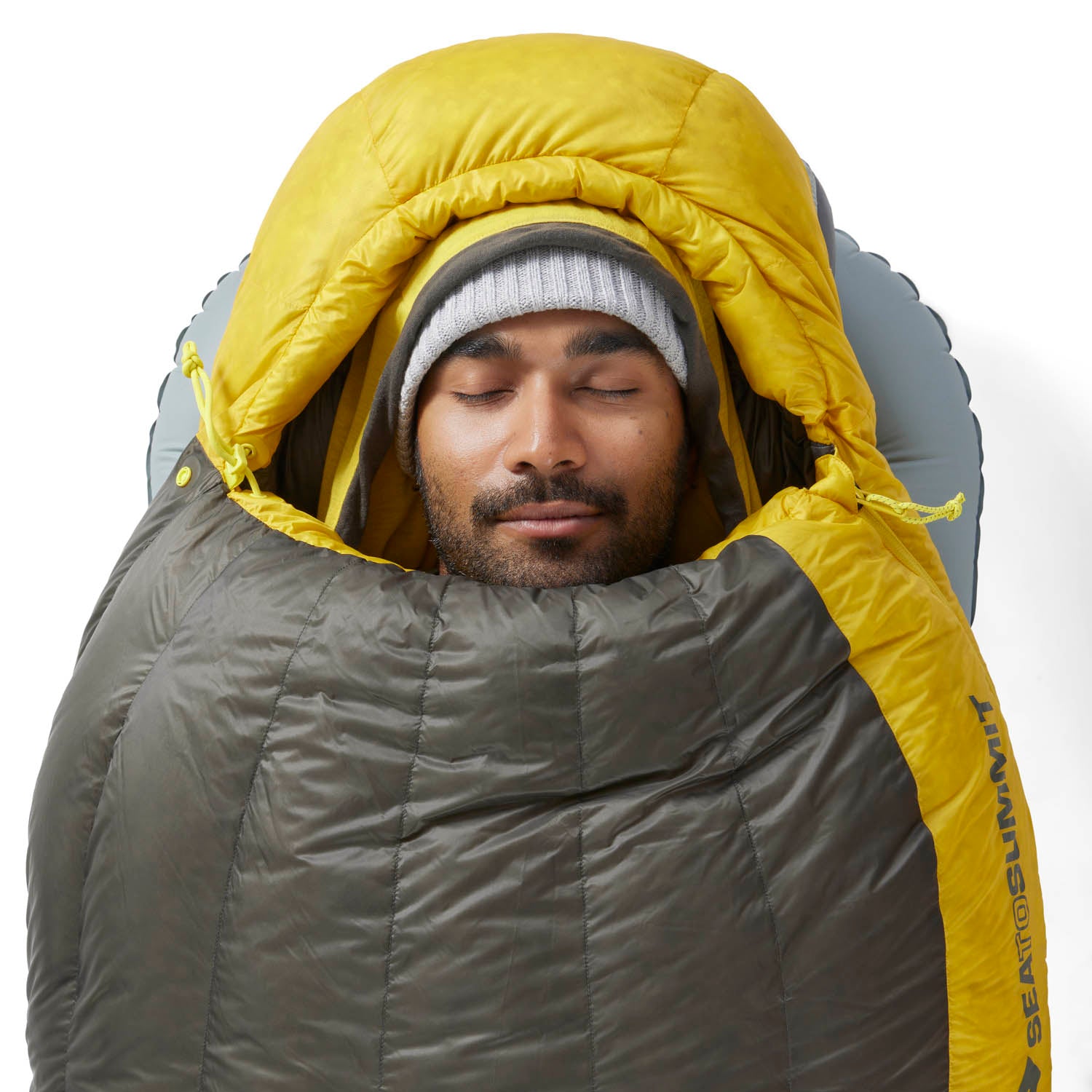 Technical hood retains warmth
